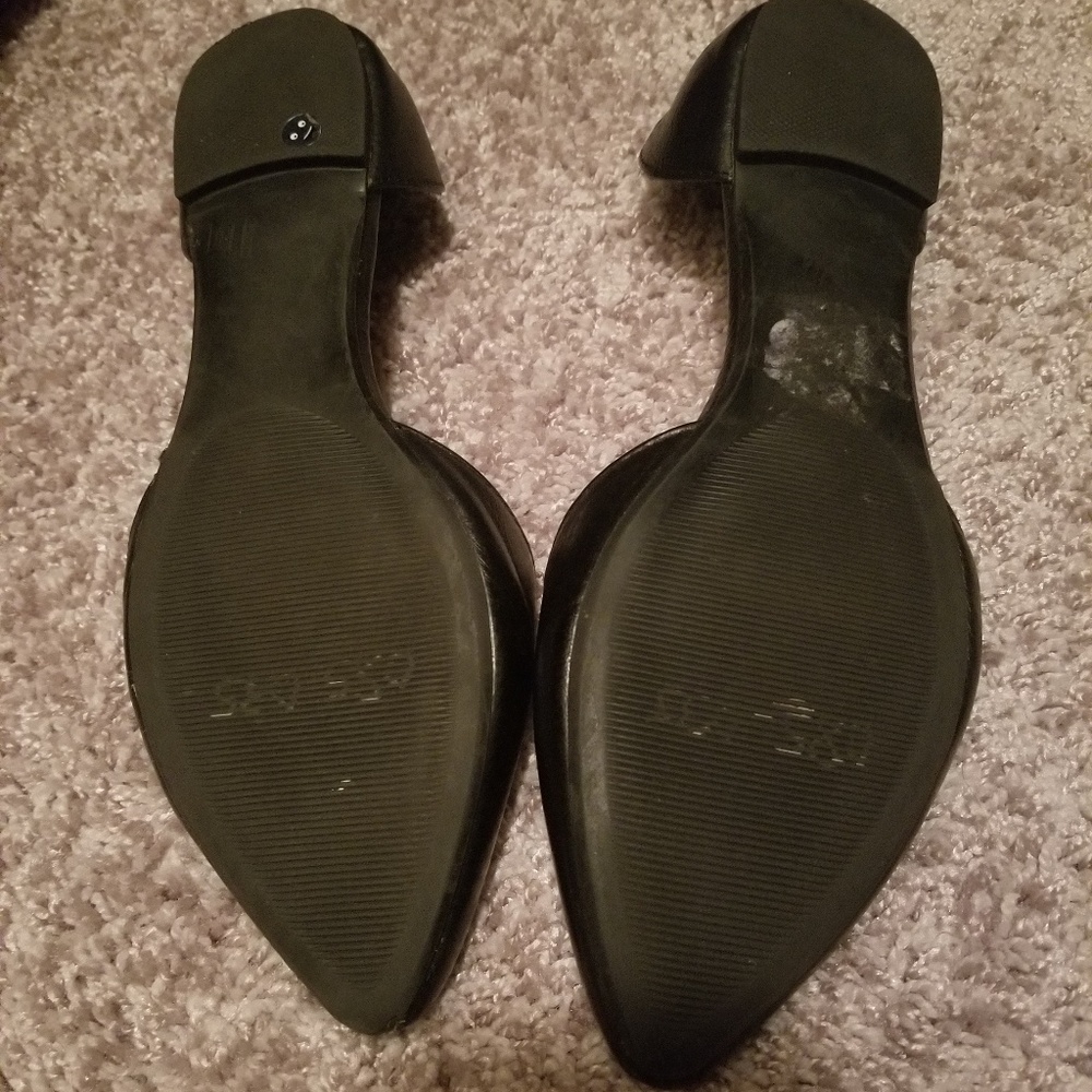 ❌Sold ❌Steve Madden black pointed flats - Picture 2 of 4